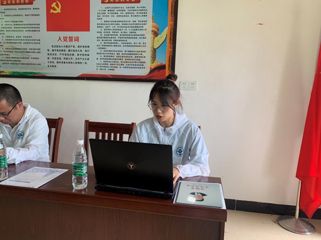 開展“《習(xí)近平談治國理政》第三卷與脫貧攻堅(jiān)”專題宣講。福建船政交通職業(yè)學(xué)院供圖